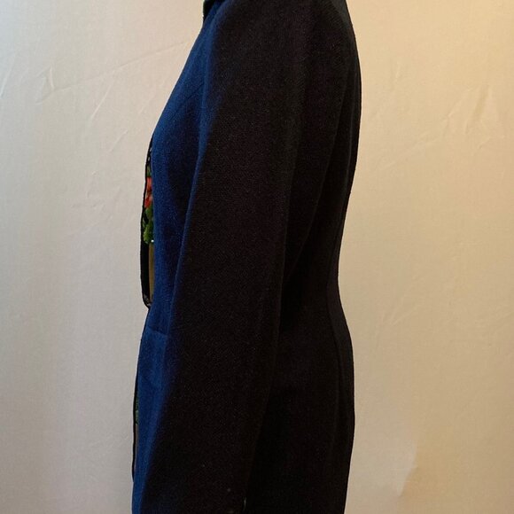 70's Sara de Italia deadstock viscose crepe long navy jacket with floral collar - Picture 2 of 10